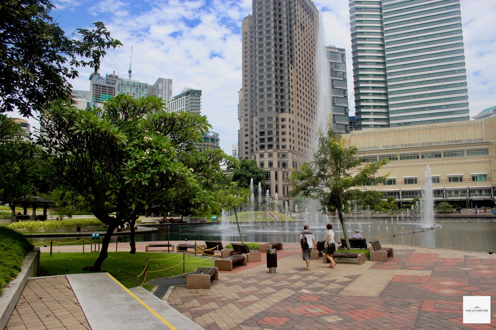 Aux pieds des tours- Kuala Lumpur